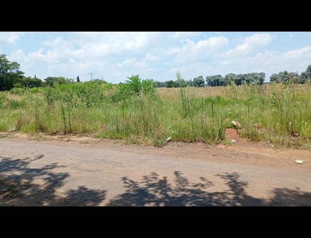 LAND FOR SALE IN CARLETONVILLE